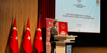 Yalova Üniversitesi’nde 1. Uluslararası Sosyal Araştırmalar Sempozyumu Başladı: 2025 Aile Yılı’na Akademik Bir Bakış