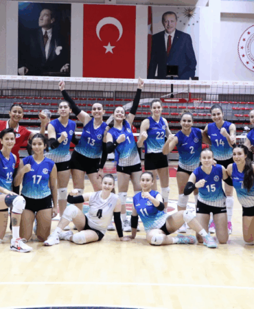 FİLEDE ÇİFTLİKKÖY KIZLARI SERİYİ SÜRDÜRDÜ (3-1)