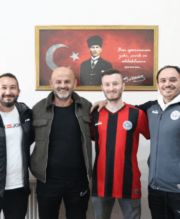 ÇİFTLİKKÖY BELEDİYESPOR KADRO GÜÇLENDİRME ÇALIŞMALARI HIZ KESMİYOR