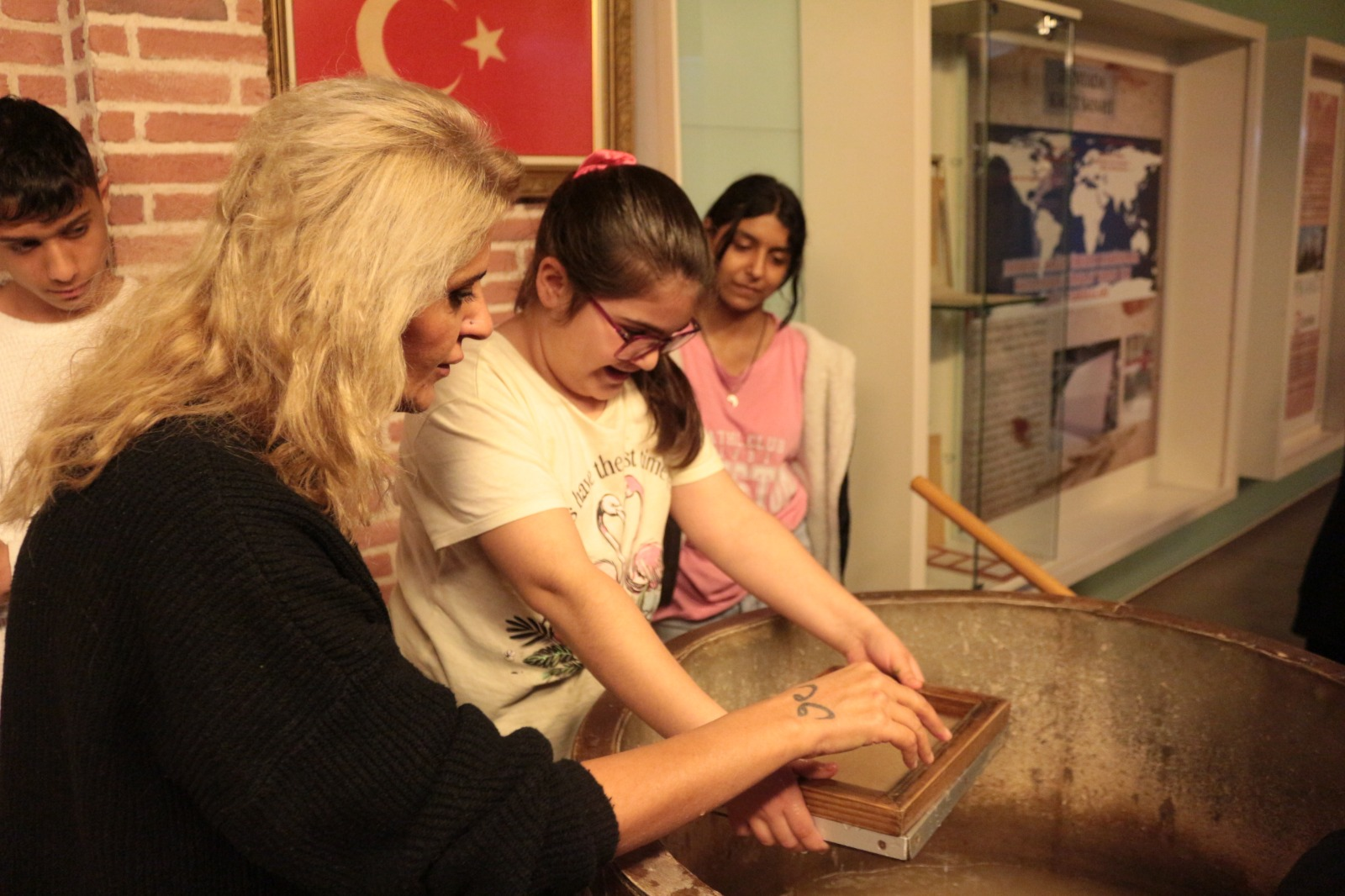 Yalova’da “Ailemle Müze Gezisi”ne Büyük İlgi: Aileler Kültürel Mirasla Buluştu 7 Yalova’da “Ailemle Müze Gezisi”ne Büyük İlgi: Aileler Kültürel Mirasla Buluştu