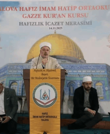 YALOVA MERKEZ CAMİİ’NDE 60 HAFIZ İÇİN COŞKULU İCAZET TÖRENİ
