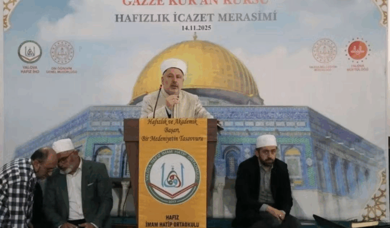 YALOVA MERKEZ CAMİİ’NDE 60 HAFIZ İÇİN COŞKULU İCAZET TÖRENİ