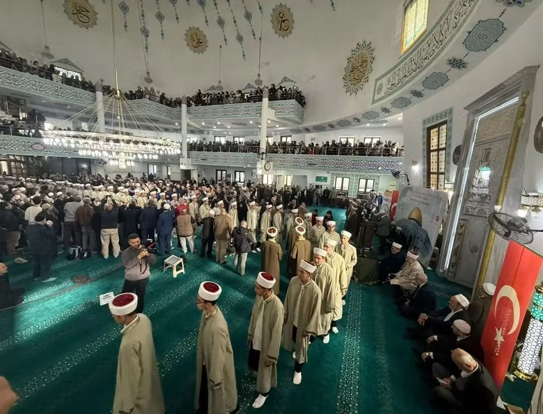 YALOVA MERKEZ CAMİİ’NDE 60 HAFIZ İÇİN COŞKULU İCAZET TÖRENİ 7 YALOVA MERKEZ CAMİİ’NDE 60 HAFIZ İÇİN COŞKULU İCAZET TÖRENİ