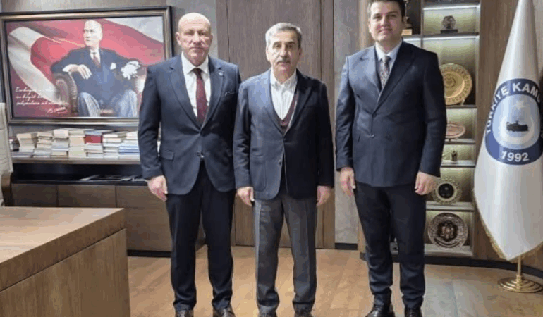 Türkiye Kamu-Sen Yalova Heyetinden Genel Başkan Önder Kahveci’ye Ziyaret