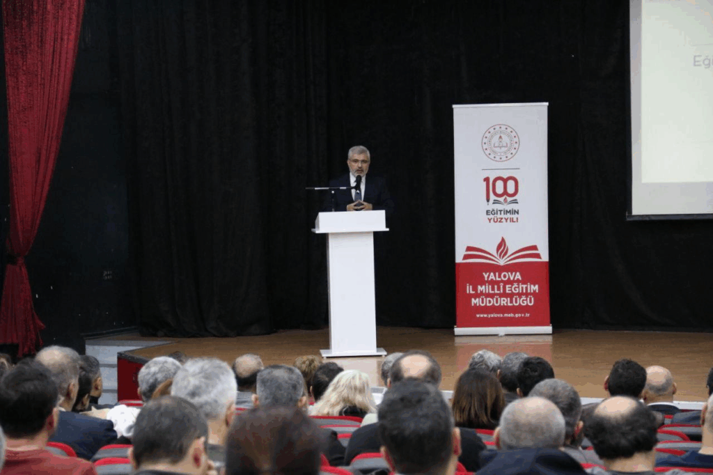 YALOVA YÖNETİCİ AKADEMİSİ BAŞLADI