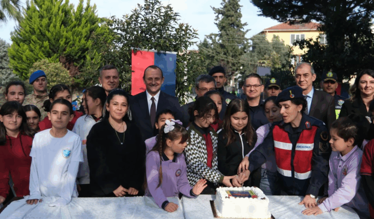 ÇİFTLİKKÖY’DE 20 KASIM DÜNYA ÇOCUK HAKLARI GÜNÜ KUTLANDI 1 ÇİFTLİKKÖY’DE 20 KASIM DÜNYA ÇOCUK HAKLARI GÜNÜ KUTLANDI