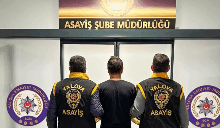 Yalova Emniyeti’nden Suçlulara Geçit Yok: 18 Yıl 10 Ay Kesinleşmiş Hapis Cezası Bulunan Firari Yakalandı 6 Yalova Emniyeti’nden Suçlulara Geçit Yok: 18 Yıl 10 Ay Kesinleşmiş Hapis Cezası Bulunan Firari Yakalandı