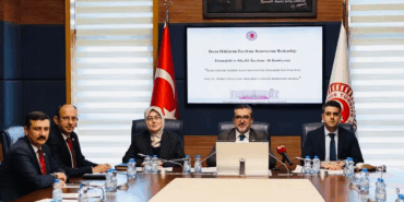 AK Parti Yalova Milletvekili Meliha Akyol, TBMM’de İslamofobi ve Irkçılıkla Mücadele Toplantısına Katıldı