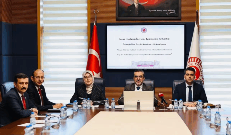 AK Parti Yalova Milletvekili Meliha Akyol, TBMM’de İslamofobi ve Irkçılıkla Mücadele Toplantısına Katıldı