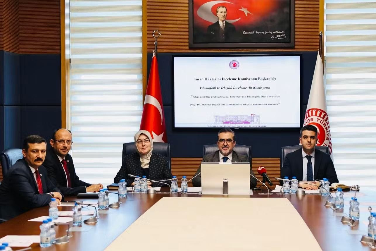 AK Parti Yalova Milletvekili Meliha Akyol, TBMM’de İslamofobi ve Irkçılıkla Mücadele Toplantısına Katıldı