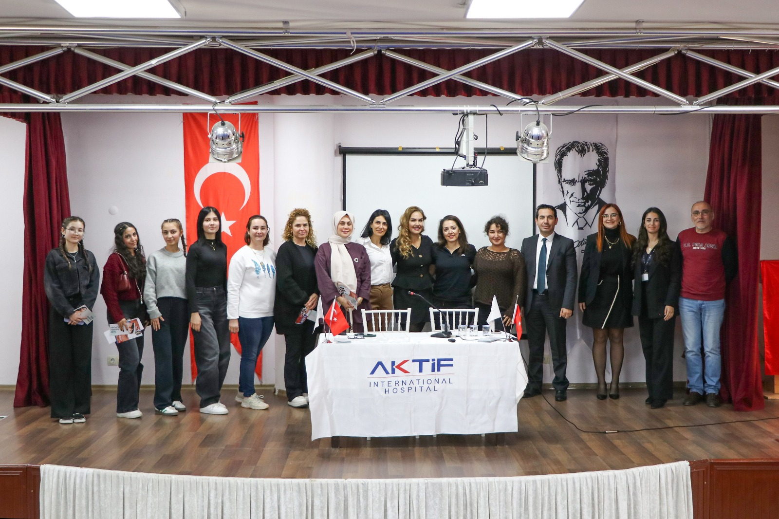Çiftlikköy’de Medikal Estetik Semineri Yoğun İlgi Gördü Botoks, Dolgu ve Cilt Bakımında Güncel Yaklaşımlar Anlatıldı
