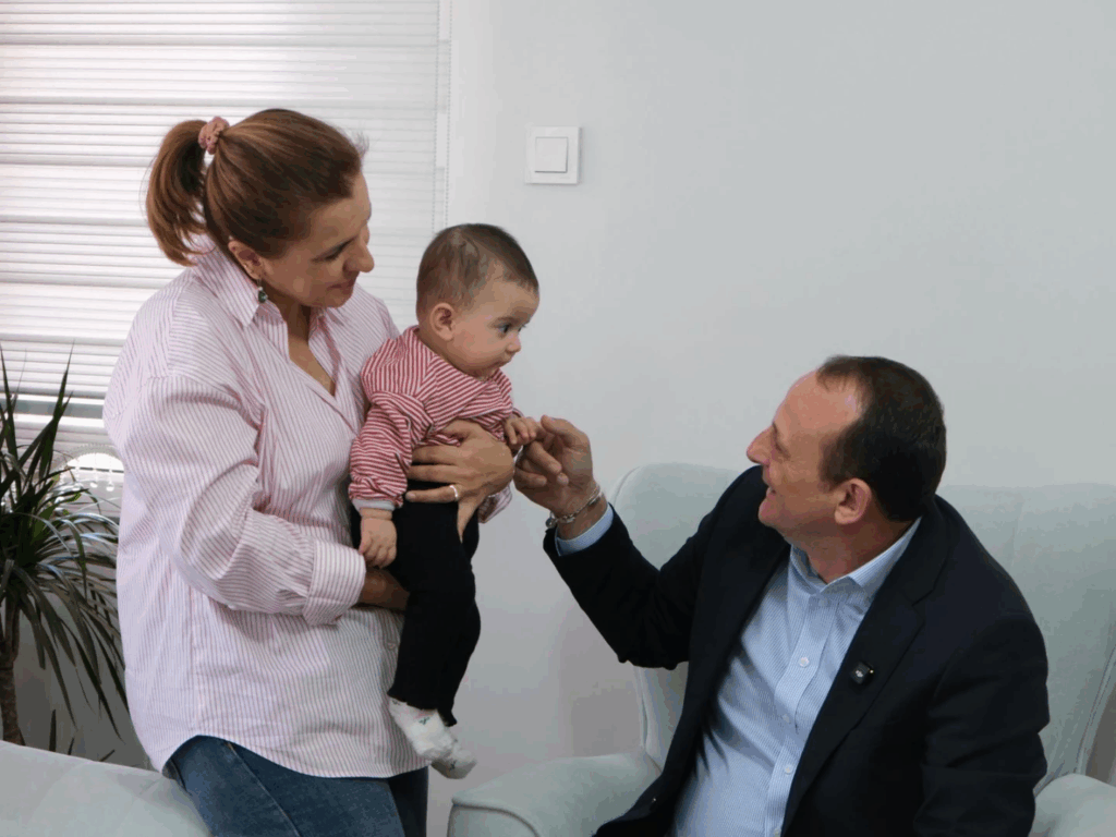 BAŞKAN YELE’DEN EN MİNİK YÜREKLERE SÜRPRİZ