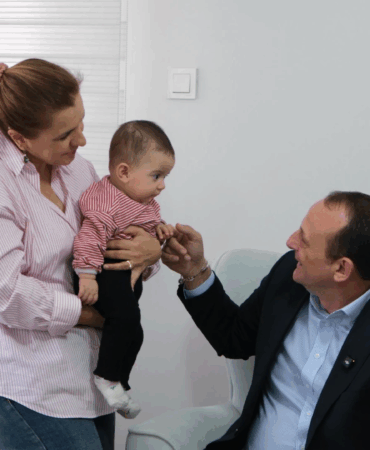 BAŞKAN YELE’DEN EN MİNİK YÜREKLERE SÜRPRİZ