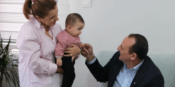 BAŞKAN YELE’DEN EN MİNİK YÜREKLERE SÜRPRİZ