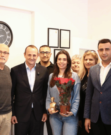 BAŞKAN YELE VE CHP HEYETİ, DİŞ HEKİMLERİNİN GÜNÜNÜ KUTLADI