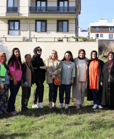 ÇİFTLİKKÖYLÜ KADINLARDAN MAHALLELERİNE ÖRNEK DUYARLILIK