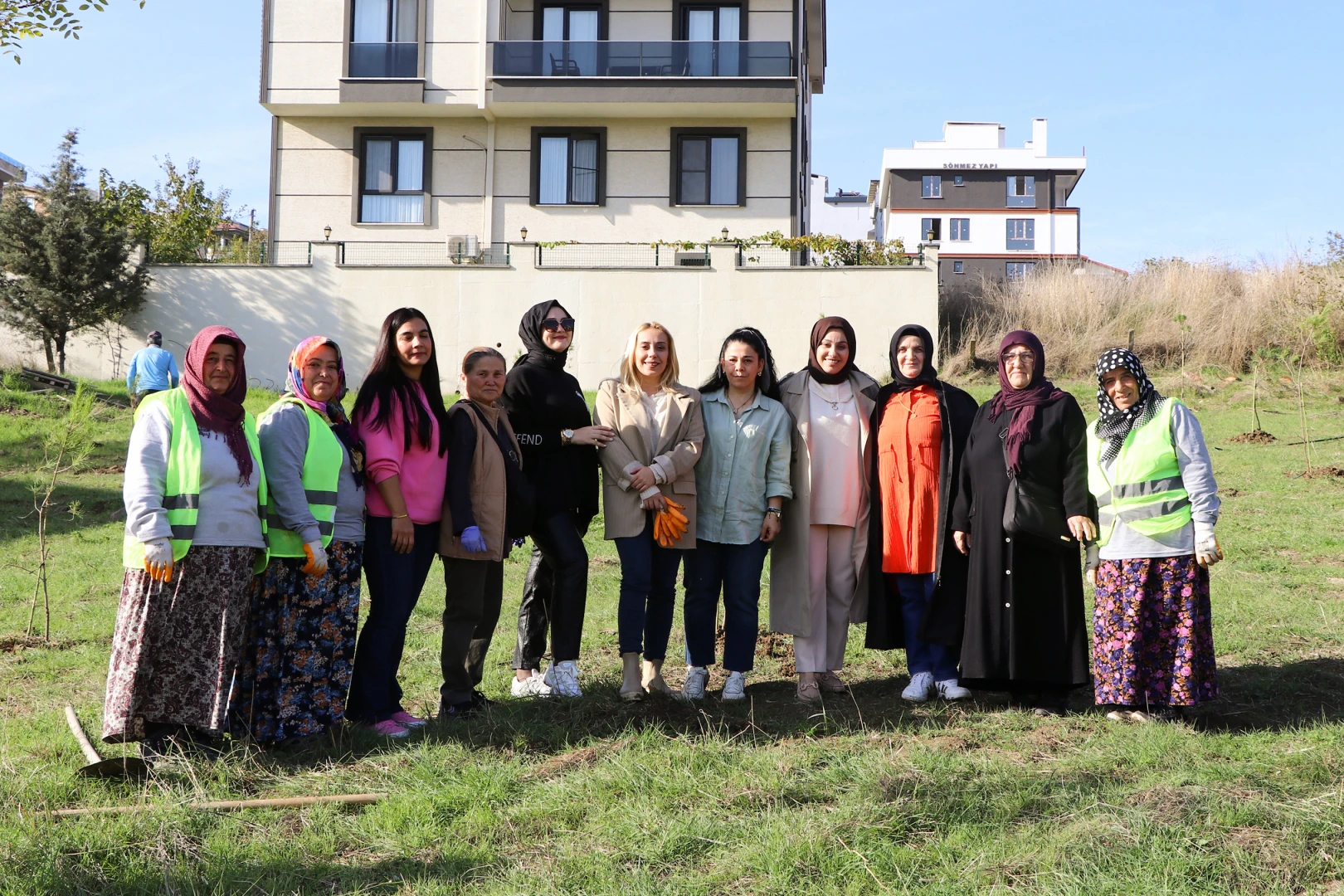 ÇİFTLİKKÖYLÜ KADINLARDAN MAHALLELERİNE ÖRNEK DUYARLILIK