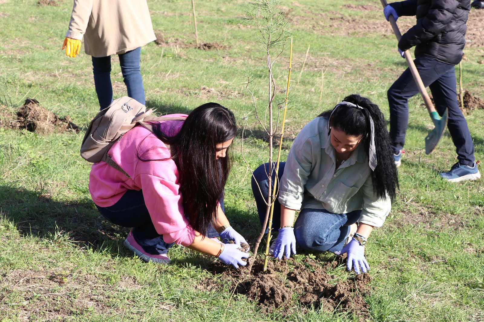 ÇİFTLİKKÖYLÜ KADINLARDAN MAHALLELERİNE ÖRNEK DUYARLILIK