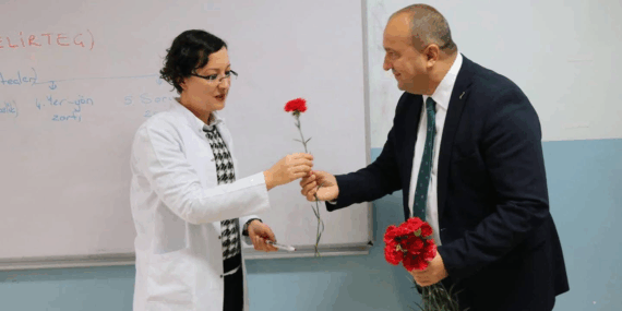 ÇINARCIK BELEDİYE BAŞKANI AVNİ KURT’TAN 24 KASIM ÖĞRETMENLER GÜNÜ MESAJI