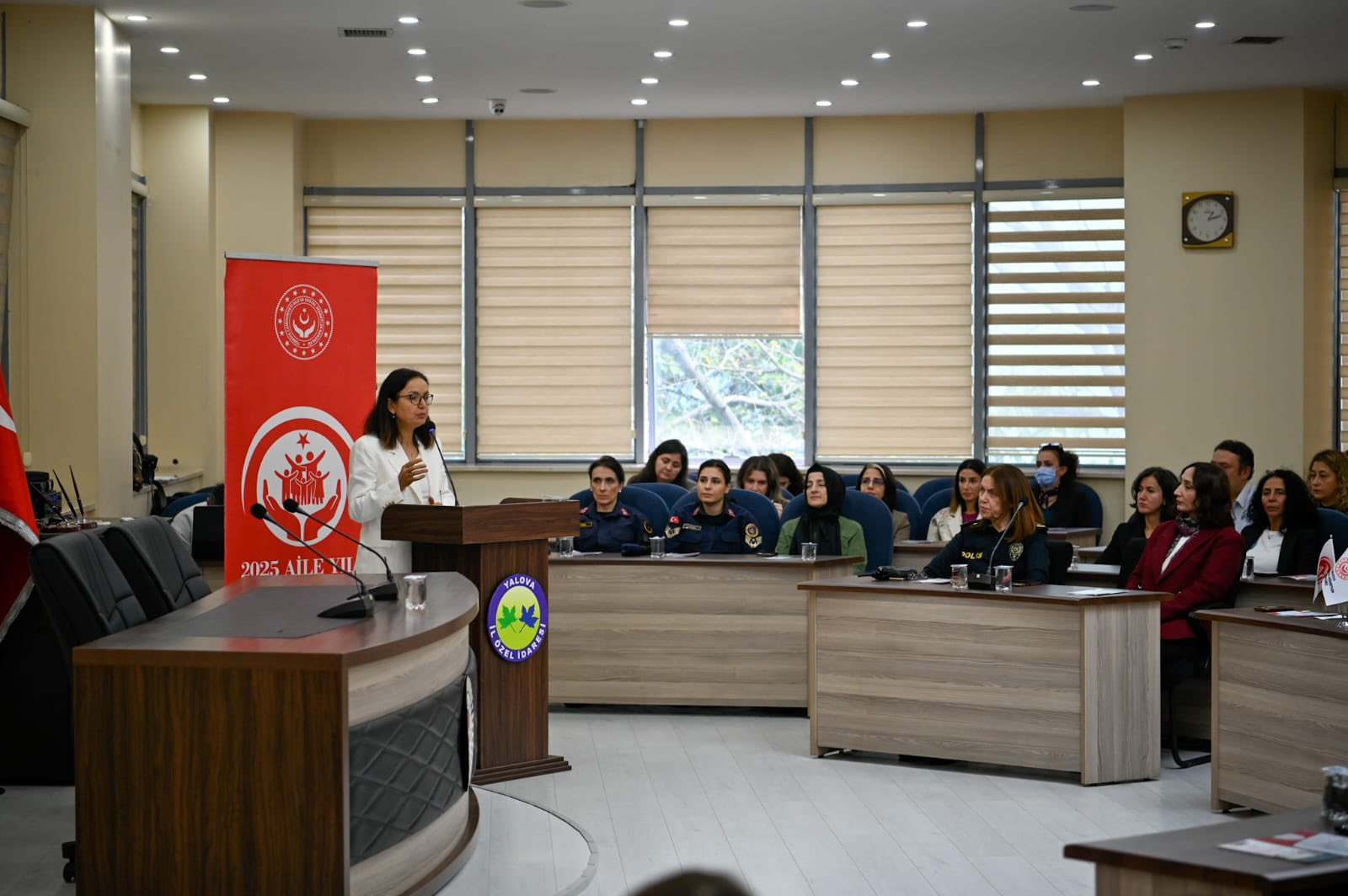 2025 Aile Yılı’nda Koruyucu Ailelere Vurgu: “Gönül Elçileri ile Koruyucu Aile Farkındalık Toplantısı” Yalova’da Gerçekleştirildi
