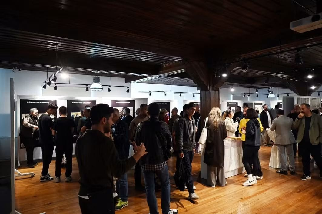 Yalova Kent Müzesi’nde “Bir Öğretmen Portresi: M. Kenan Bektaş” Sergisine Ziyaret