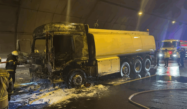 O-5 Orhangazi Tüneli’nde Su Tankeri Alev Aldı: Ölen veya Yaralanan Yok