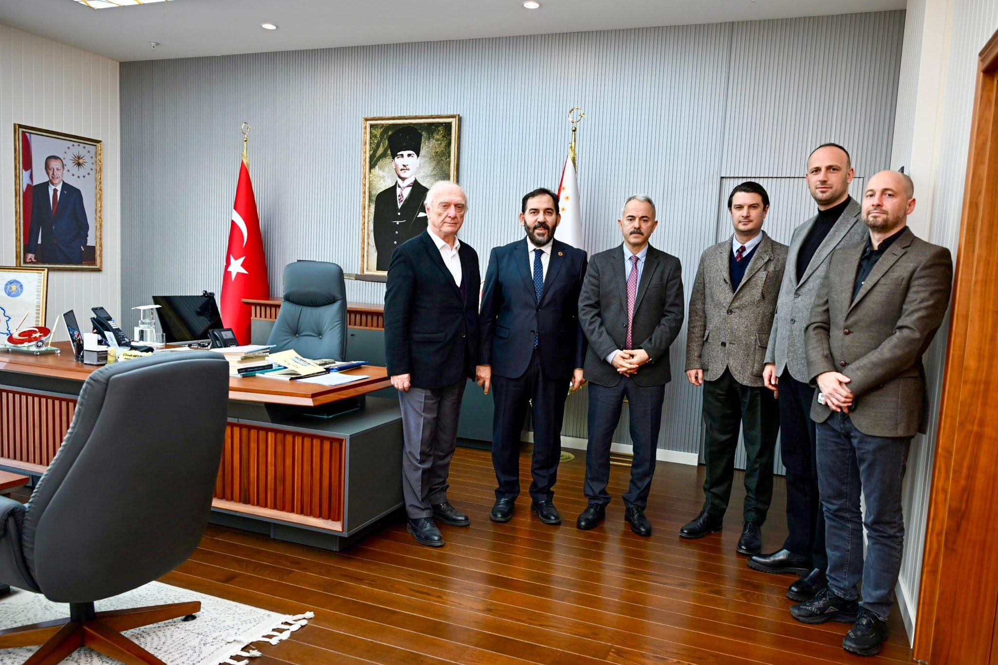 Yalovam Derneği’nden İl Emniyet Müdürlüğüne Nezaket Ziyareti 4 Yalovam Derneği’nden İl Emniyet Müdürlüğüne Nezaket Ziyareti ÖZET / SPOT: