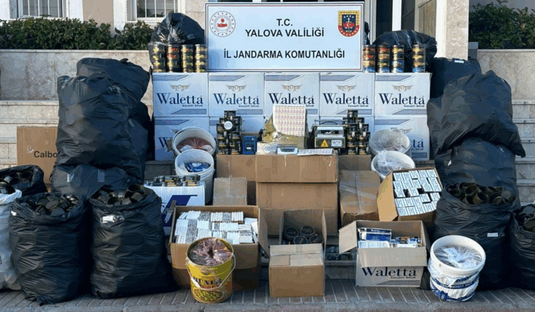 Yalova’da Jandarmadan Kaçak Tütün ve Makaron Operasyonu: 238 Kilo Nargile Tütünü ve 103 Bin Sahte Bandrol Ele Geçirildi