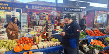 ÇİFTLİKKÖY’DE ZABITA, PAZARYERİ DENETİMLERİNİ SÜRDÜRÜYOR