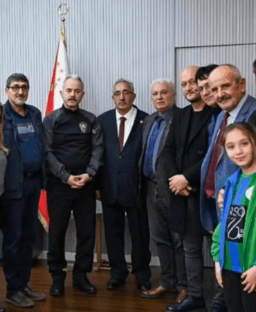 YALOVA RİZELİLER DERNEĞİ YENİ YÖNETİMİNDEN EMNİYET MÜDÜRÜNE NEZAKET ZİYARETİ