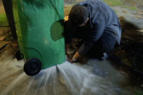 CEVDET AYDIN PARKI’NDAKİ SU ARIZASINA BELEDİYEDEN JET MÜDAHALE