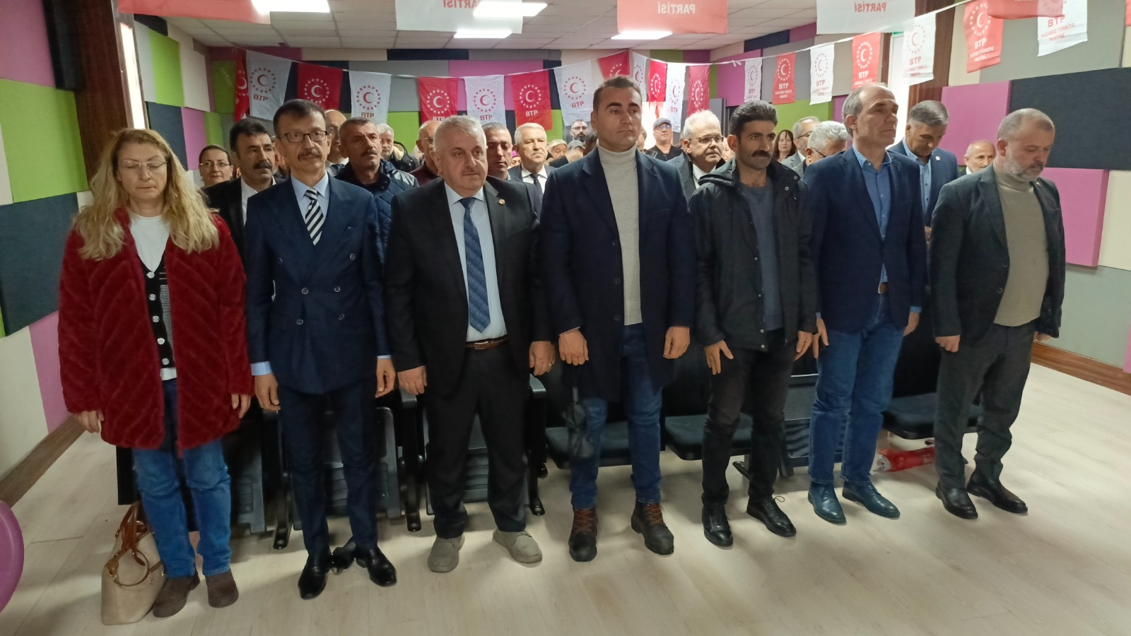 BTP Yalova Merkez İlçe Kongresi Büyük Coşkuyla Gerçekleştirildi Katılım Yoğundu, Siyasette Birlik Mesajı Verildi 4 BTP Yalova Merkez İlçe Kongresi Büyük Coşkuyla Gerçekleştirildi Katılım Yoğundu, Siyasette Birlik Mesajı Verildi