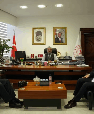 Marmaragaz Yöneticilerinden İl Sağlık Müdürü Kaşıkcı’ya Nezaket Ziyareti