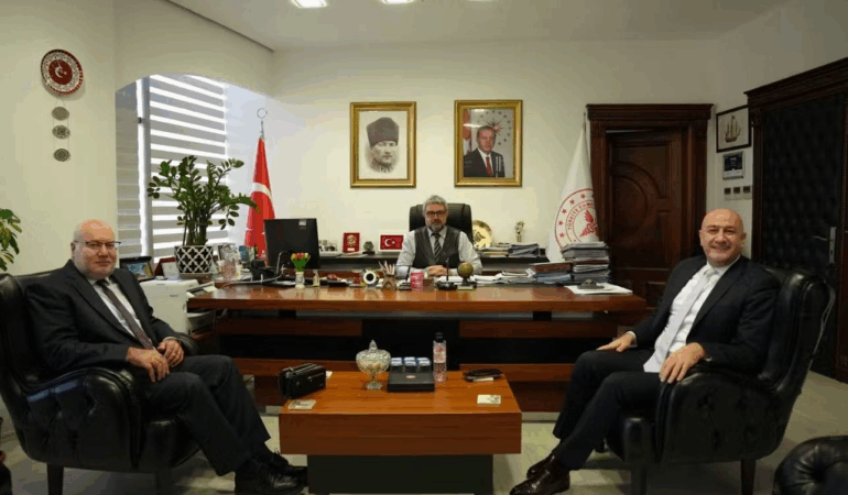 Marmaragaz Yöneticilerinden İl Sağlık Müdürü Kaşıkcı’ya Nezaket Ziyareti