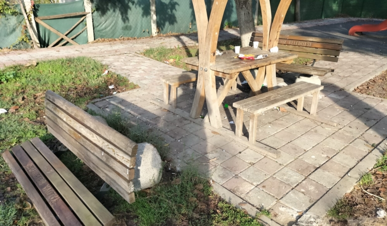 VANDALLAR İŞ BAŞINDA