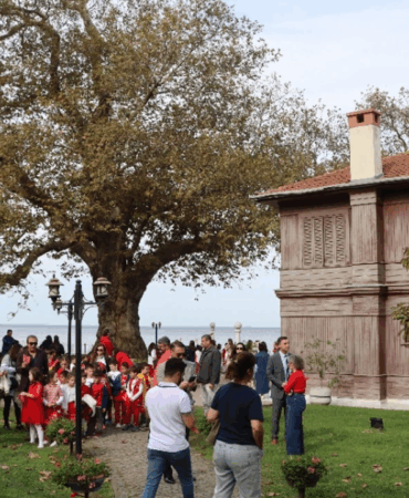 CUMHURİYET BAYRAMI’NDA YÜRÜYEN KÖŞK’E YOĞUN İLGİ