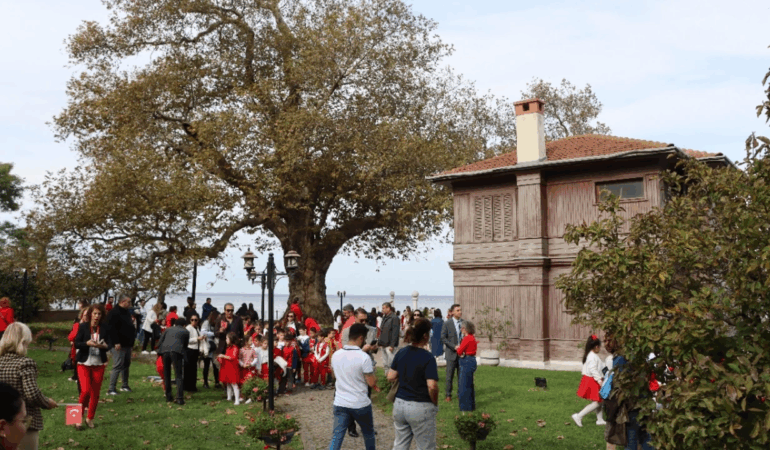 CUMHURİYET BAYRAMI’NDA YÜRÜYEN KÖŞK’E YOĞUN İLGİ