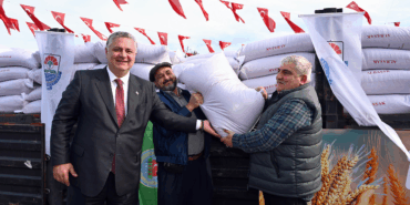 YALOVA BELEDİYESİ’NDEN ÜRETİCİYE 14 TON SERTİFİKALI BUĞDAY TOHUMU DESTEĞİ