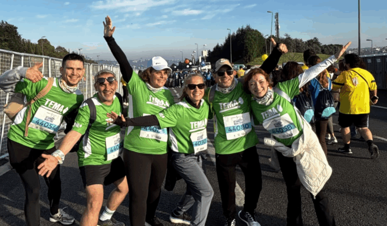 Refika Birgül ve Ekibi İstanbul Maratonu’nda Doğa İçin Koştu: “Daha Yanmadan” Projesine Destek 1 Refika Birgül ve Ekibi İstanbul Maratonu’nda Doğa İçin Koştu: “Daha Yanmadan” Projesine Destek