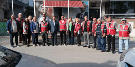 BAŞKAN YELE, SAHİL MAHALLESİ’NDE VATANDAŞLARLA BULUŞTU