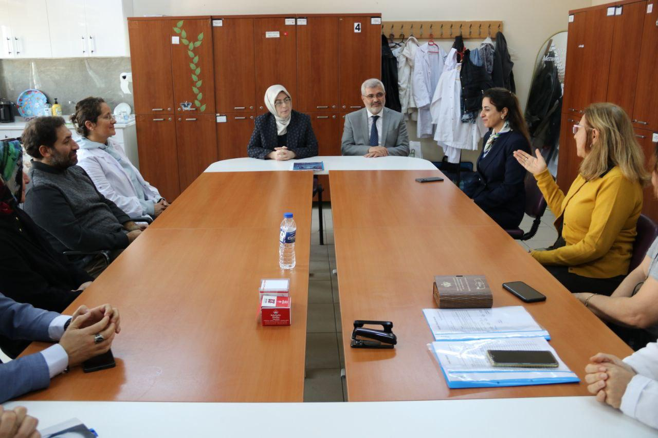 Milletvekili Akyol ve Müdür Yılmaz’dan Okullara Ziyaret: Öğrencilerle ve Öğretmenlerle Buluştular