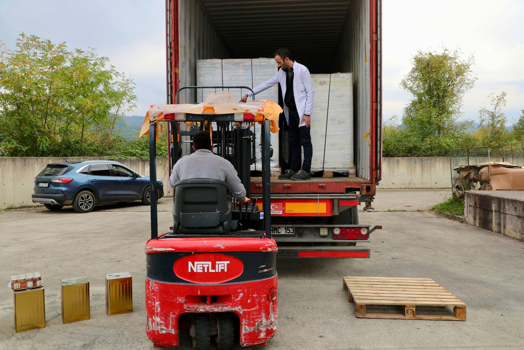 ORDU’DAN İNGİLTERE’YE 8 TON 827 KİLOLUK BAL İHRACATI