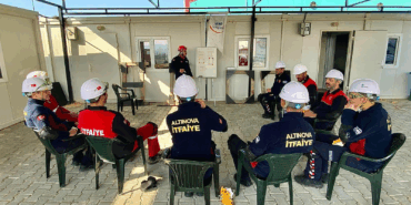 Altınova İtfaiyesi Personeline “Enkazda Arama ve Kurtarma Temel Eğitimi” Aralıksız Sürüyor