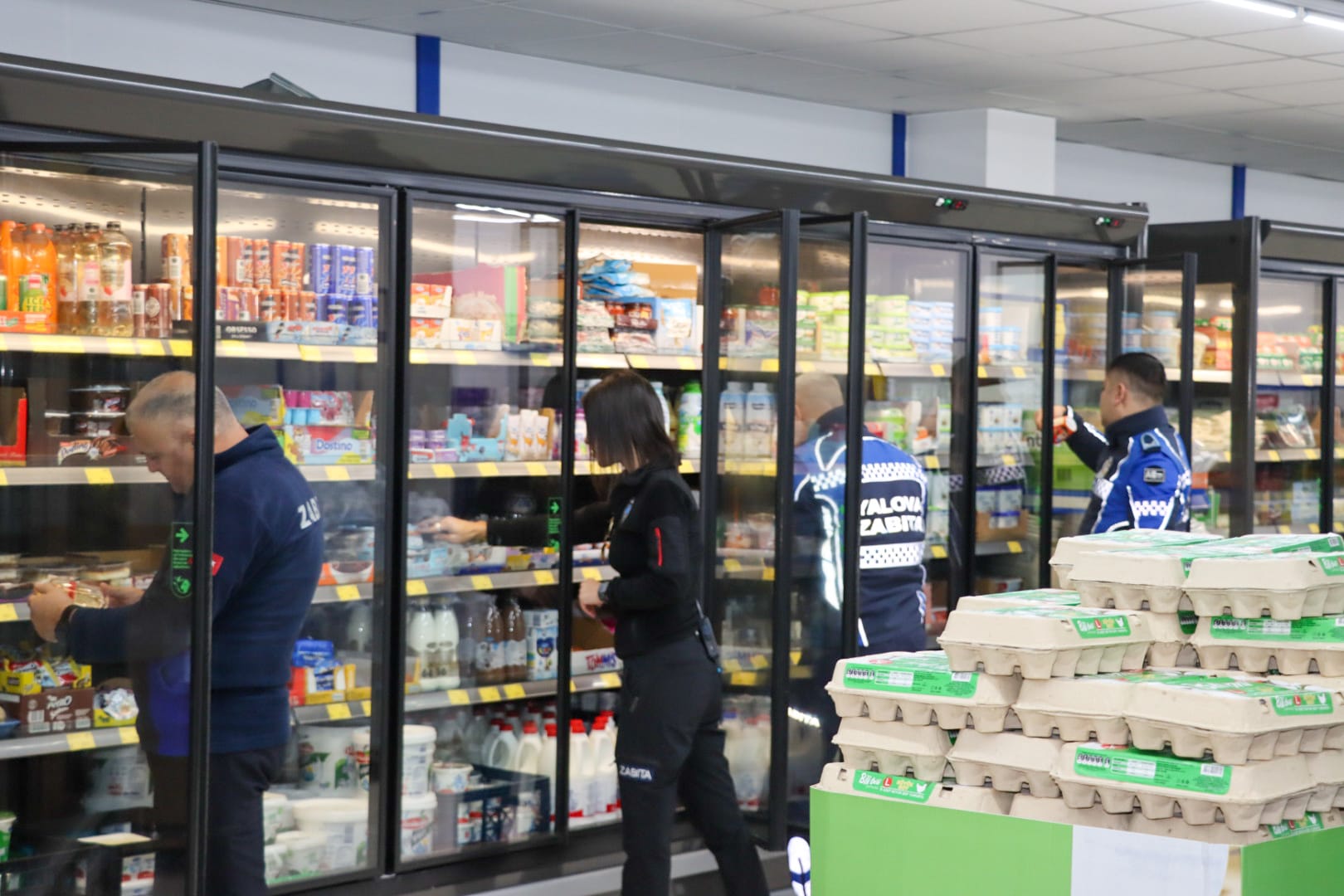 DENETİMLER ARALIKSIZ SÜRÜYOR: YALOVA’DA MARKETLERDE STT VE ETİKET KONTROLLERİ SIKLAŞTIRILDI 4 DENETİMLER ARALIKSIZ SÜRÜYOR: YALOVA’DA MARKETLERDE STT VE ETİKET KONTROLLERİ SIKLAŞTIRILDI