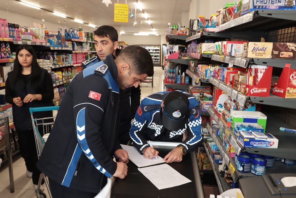 DENETİMLERDE SKT GEÇMİŞ ÜRÜNLER TESPİT EDİLDİ