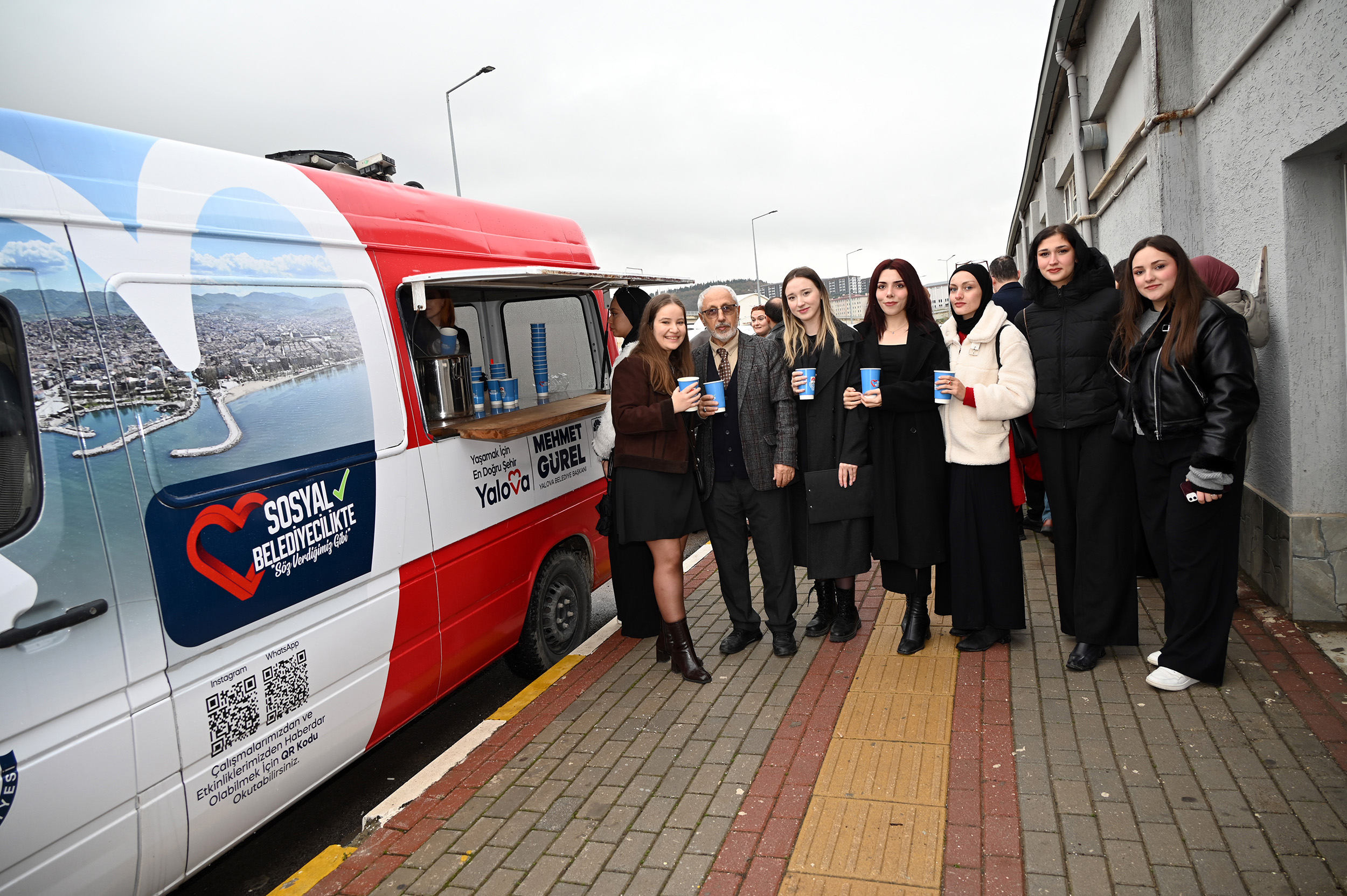YALOVA BELEDİYESİ’NDEN ÖĞRENCİLERİN BİLİM ŞENLİĞİNE SICAK DESTEK