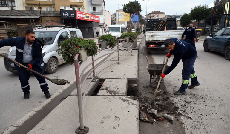 YAĞIŞLAR ÖNCESİ RÖGAR VE MAZGAL TEMİZLİĞİ  