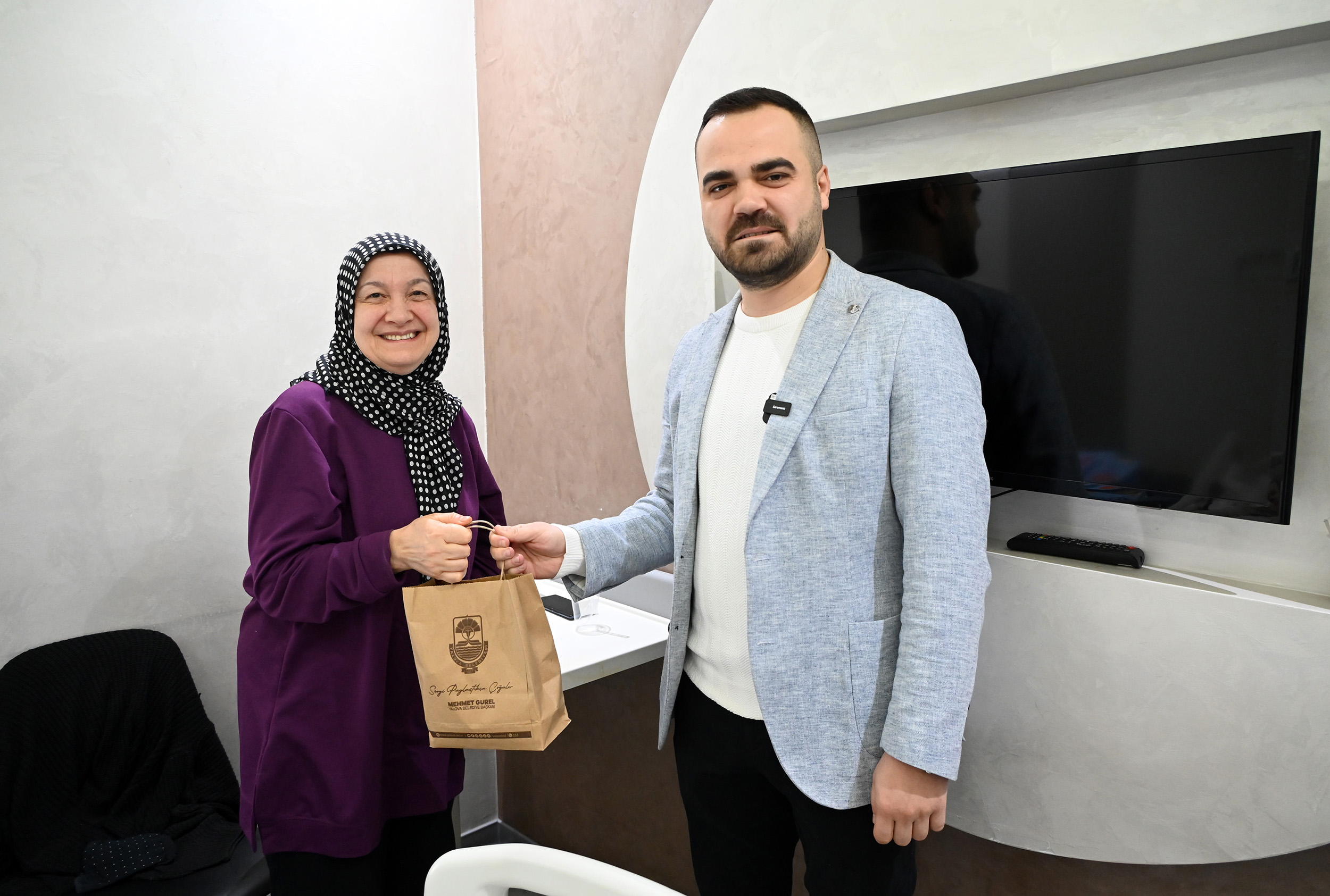 YALOVA BELEDİYESİ’NDEN HASTALARA VE YENİ DOĞAN BEBEKLERE ANLAMLI ZİYARET  