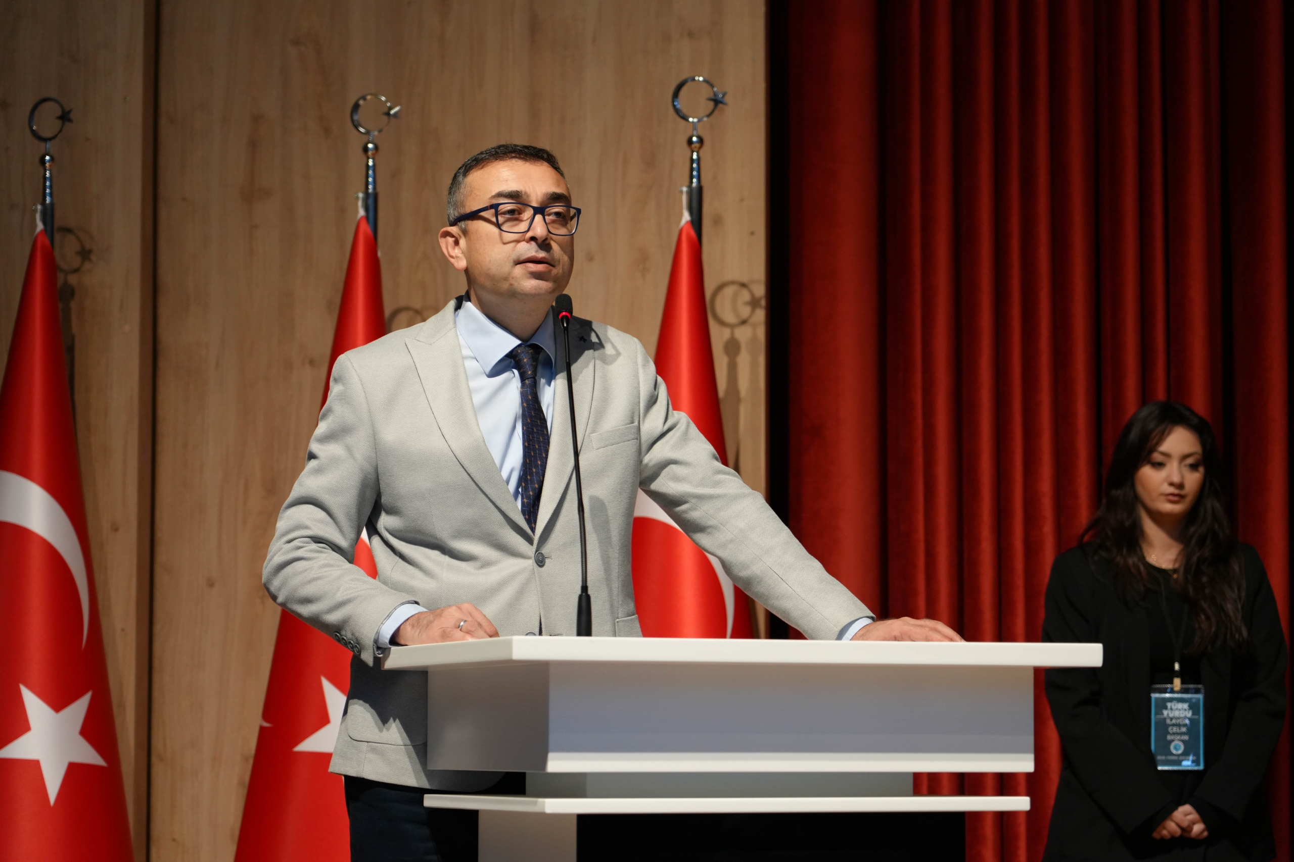 OLİMPİYAT ŞAMPİYONU HALİL MUTLU YALOVA’DA ÖĞRENCİLERLE BULUŞTU