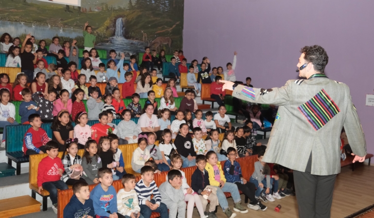 Yalova Belediyesi’nden Çocuklara Yatırım: 2025’te Binlerce Çocuğa Ulaşan Projeler Hayata Geçirildi